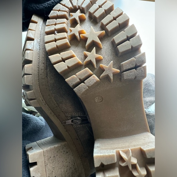 Very G Womens booties - Picture 4 of 7